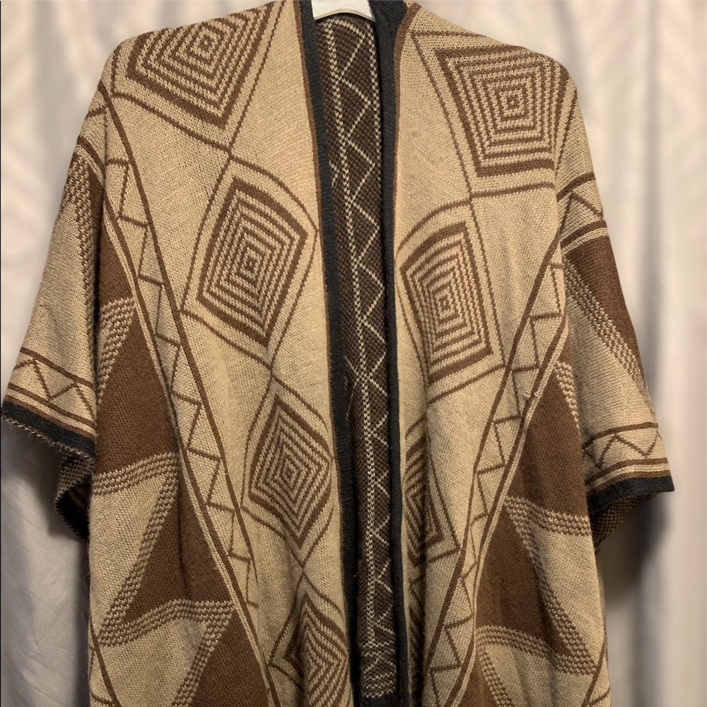 Sweater shall Wrap in Brown and Black